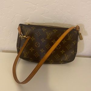 Louis Vuitton Pochette